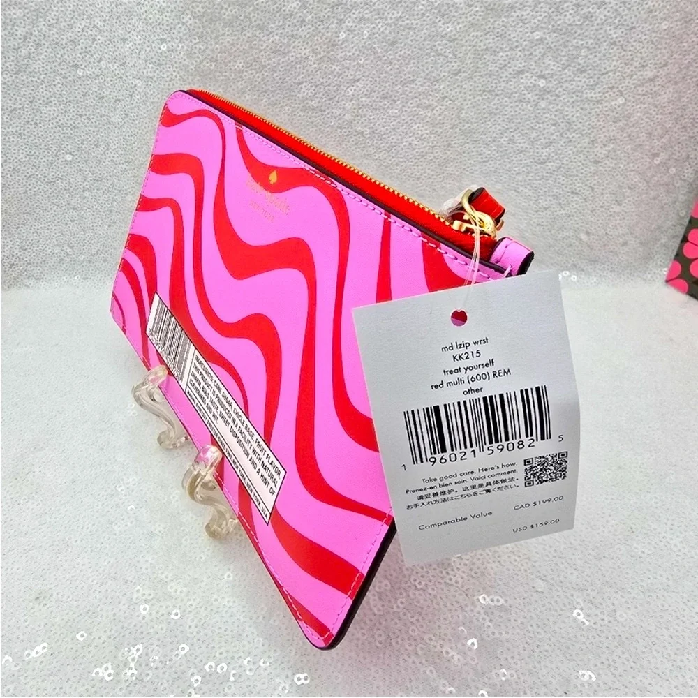 Kate Spade Novelty Bubble Gum L-Zip Wristlet! 🍬🍬